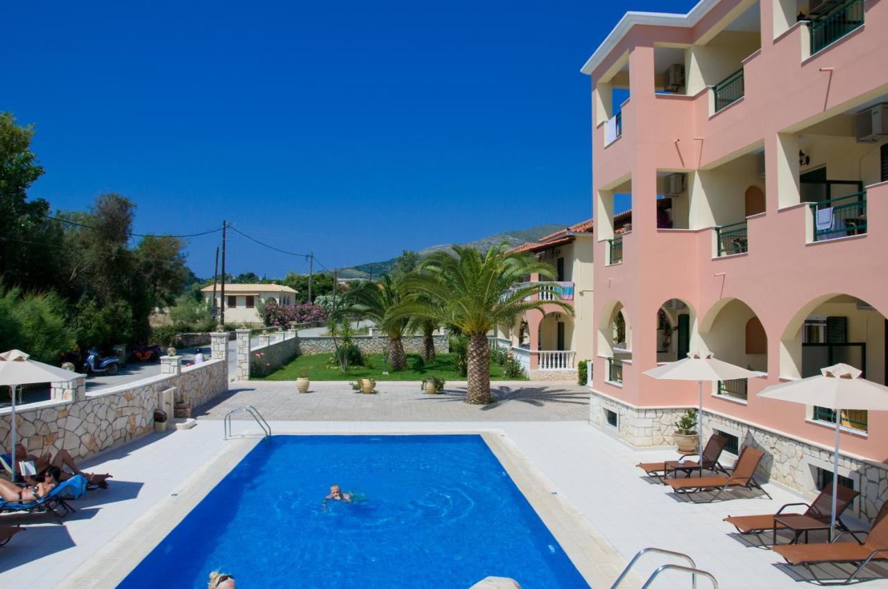 Bed and Breakfast Koukla Mare Lithakia  Екстер'єр фото