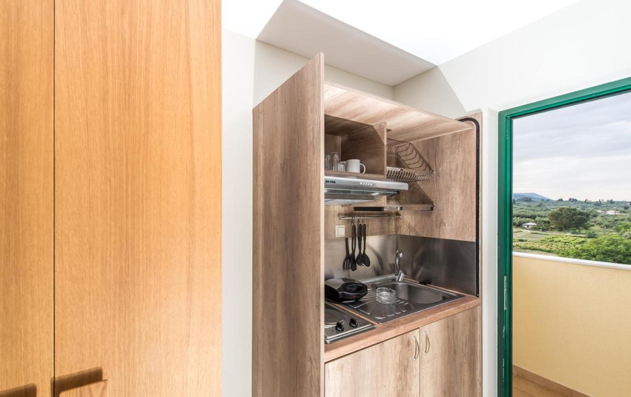 Bed and Breakfast Koukla Mare Lithakia  Екстер'єр фото