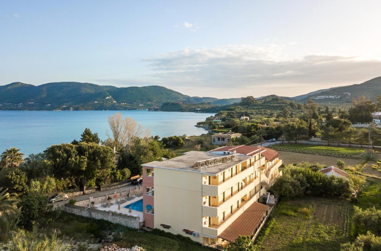 Bed and Breakfast Koukla Mare Lithakia  Екстер'єр фото